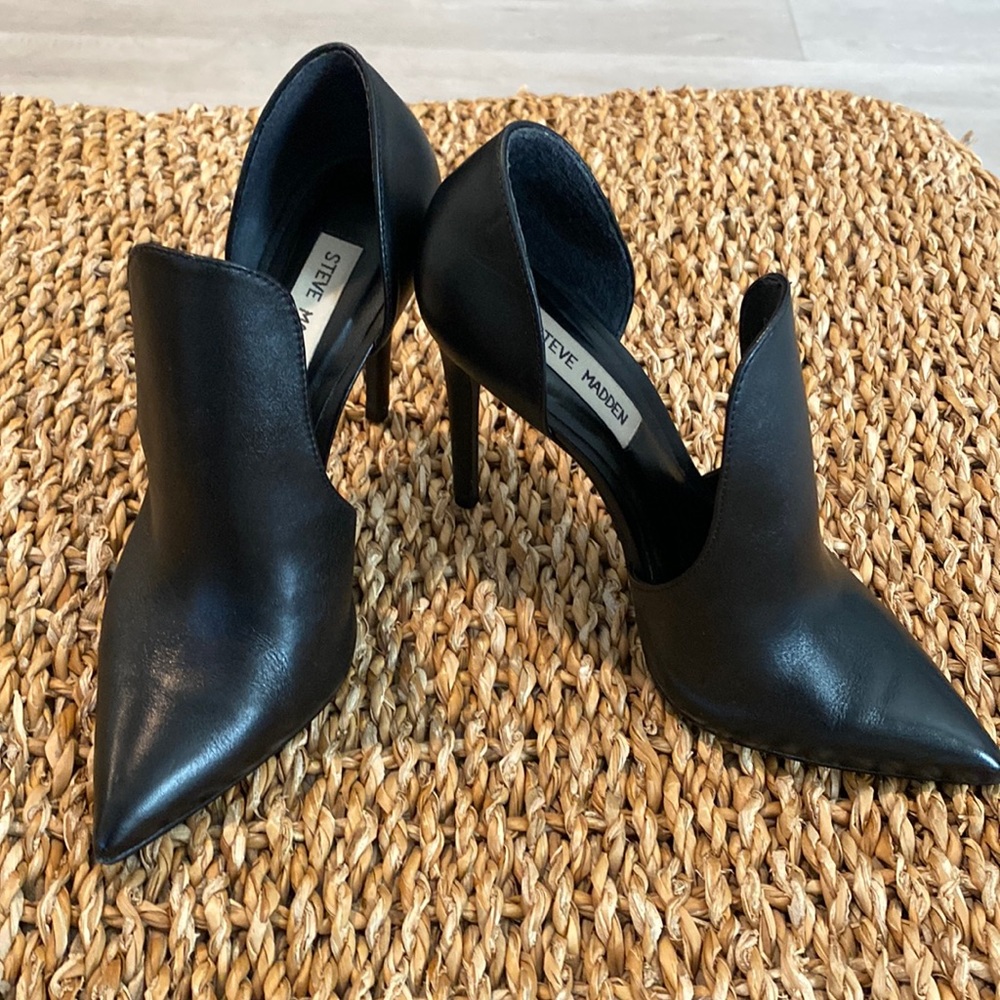 Steve Madden Dolly Black Leather Pumps 6.5